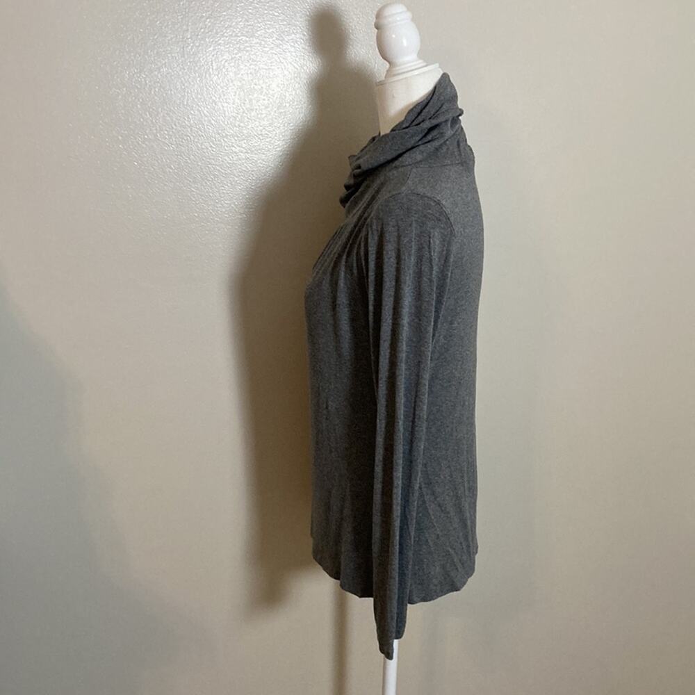 Fever Lightweight Gray Knit Turtleneck Top Sz M - Picture 6 of 11